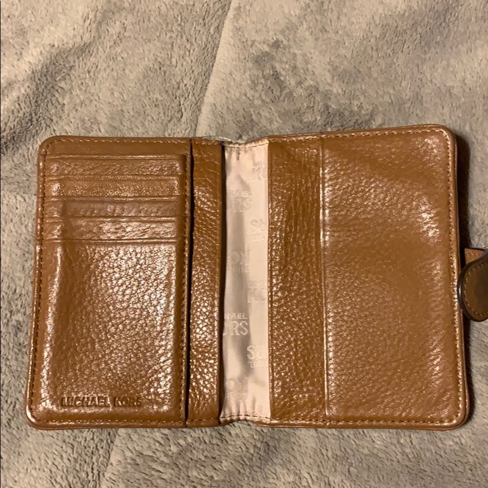 Michael kors wallet - Picture 2 of 2